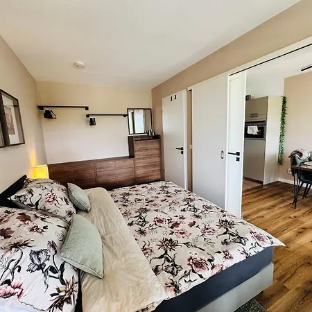 Bernstein - Funke Apartment *